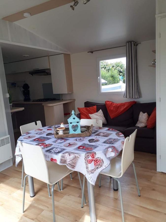Luxueuze Stacaravan 4Pers Met Terras En Tuintje Бреден Экстерьер фото